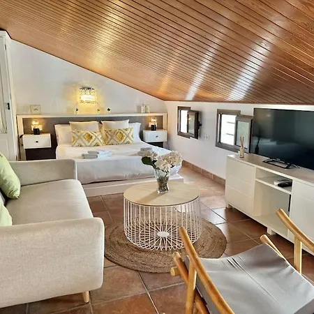 Apartment Atico 33 *